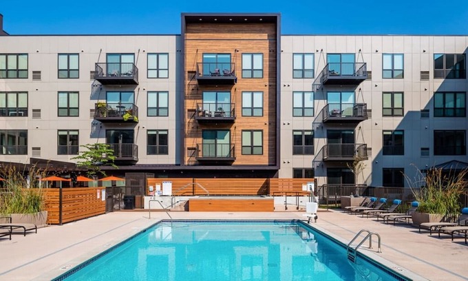 Court Avenue Entertainment District Apartment | Stylish 1bdrm Perfect for Long-term in Des Moines