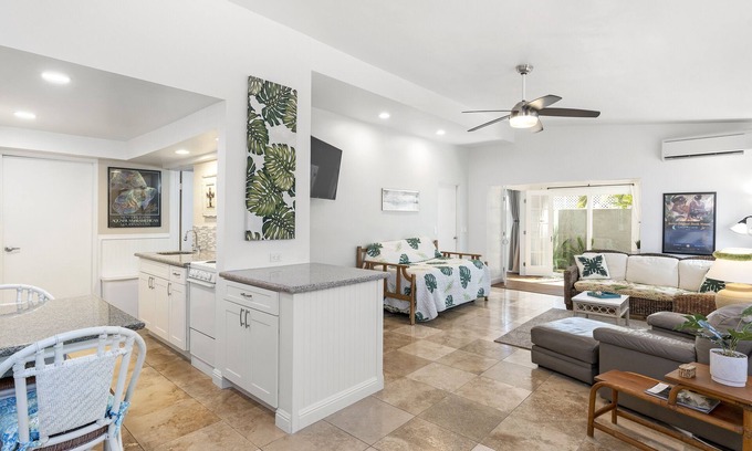 Coconut Grove Apartment | Stylish 1BR Apartment with AC, Full Kitchen & W/D - Just Steps to the Beach