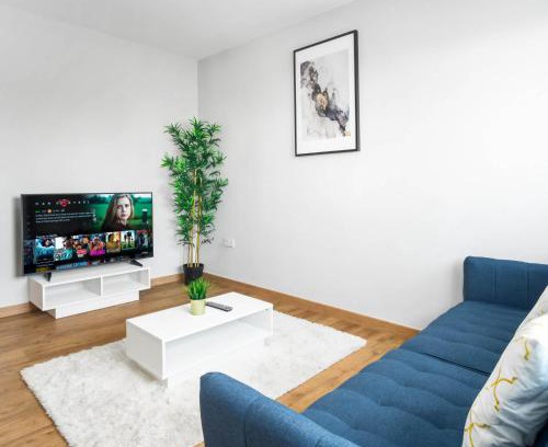 Stourbridge Apartment | Stylish 2beds - Netflix -Parking 1DS