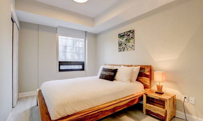 Centretown Apartment | Stylish 2BR Apt w/Cinema, GYM, & Skyline Views!