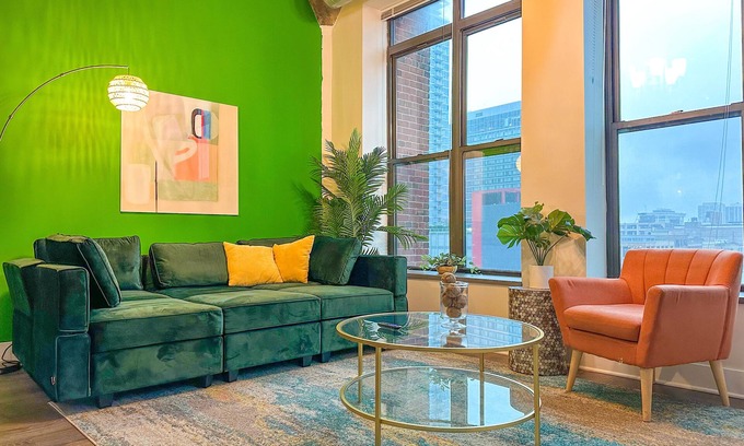 Near South Side Apartment | Stylish 2BR South Loop Family Unit Near McCormick Place & Soldier Field