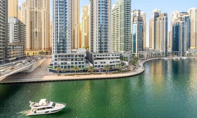 Jumeirah Lake Towers Apartment | Stylish 3BR Apartment in Marina Stunning Views