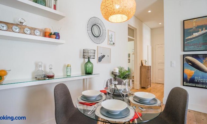 Lisbon Old Town Apartment | Stylish Apartment near Av Liberdade
