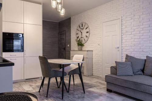 Warsaw Apartment | Stylish Apartment with Balcony and Garage Mokotów