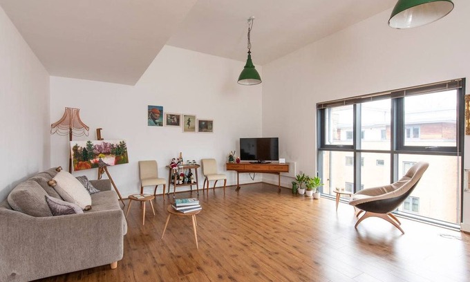 Didsbury Apartment | Stylish & Artistic Flat in West Didsbury