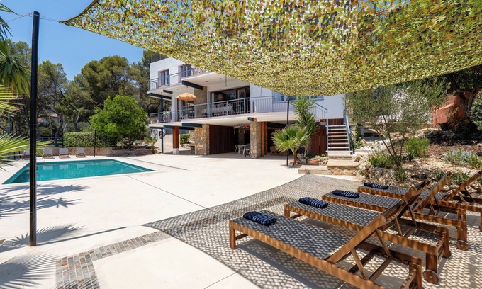 Castelldefels House | Stylish house with sea views in Bellamar - creative, relaxed & close to the beach