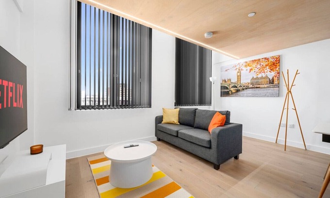 Manchester Apartment | Stylish Modern Apartment: Central Manchester