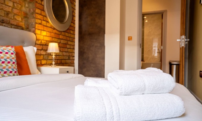 Kilburn Apartment | Stylish Modern 1 Bed Apartment in London NW6*5