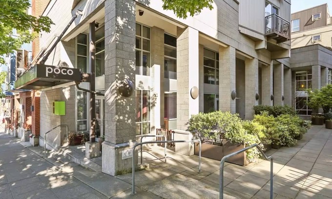 Broadway Condo | Stylish & Modern Condo in the Vibrant Heart of Capitol Hill