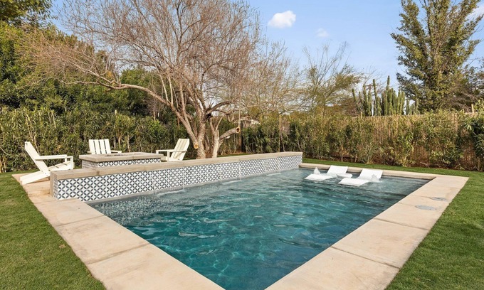 Pierson Place Historic District House | Stylish Retreat: Heated Pool w/Jets, Putting Green & Outdoor Kitchen