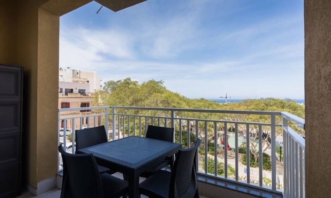 Mellieha Apartment | Stylish Seaview Stay in Mellieħa