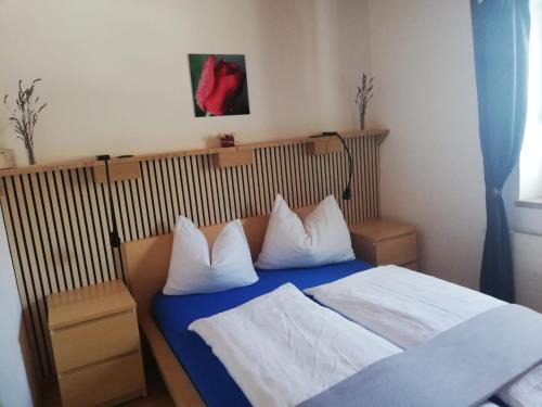 Stams Apartment | Stylish & Spacious Apartment with Patio