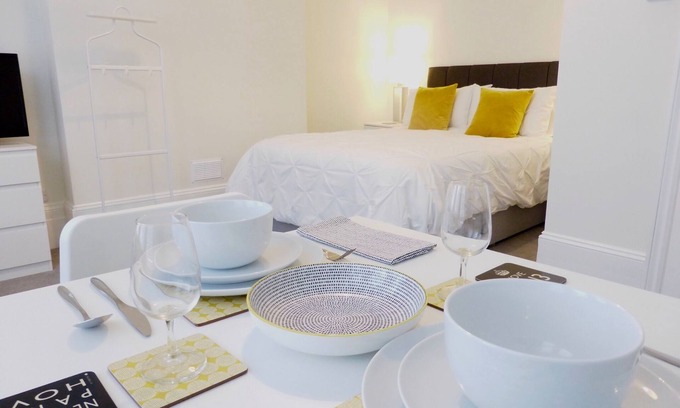 Hove Apartment | Stylish studio apartment in central Hove.