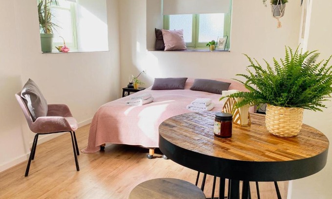 Cadier en Keer Apartment | Stylish studio in a monastery The Abbey