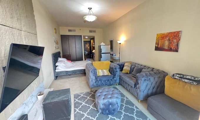 Dubai Apartment | Stylish Studio in Dubai - Warsan