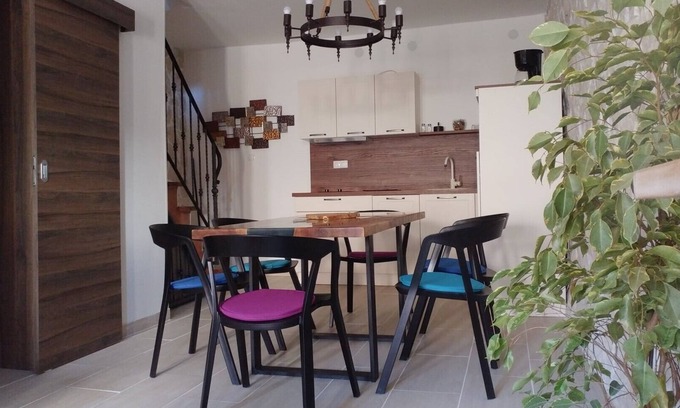 Cove Rogacic Apartment | Stylish Two bedroom Apartment Tia in Vis