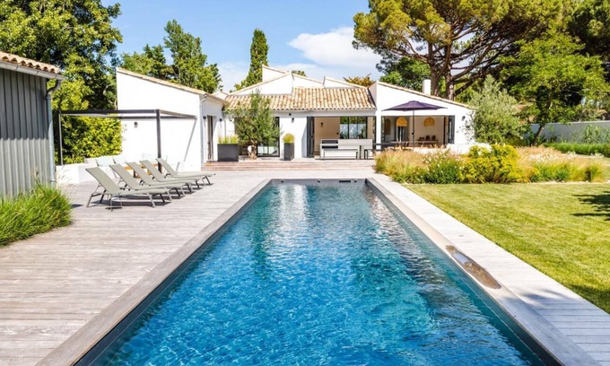 Les Portes-en-Re Villa | Stylish Villa in Les Portes-en-Ré: Pool, Modern Interiors, Outdoor Terrace