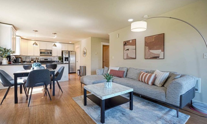 Greenwood House | Stylist Home with Dual Suites near Green Lake