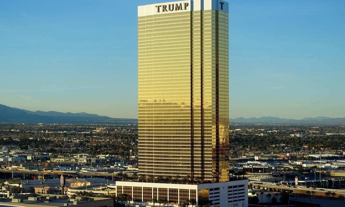 Las Vegas Apartment | Sub Penthouse Trump Tower Studio 4112