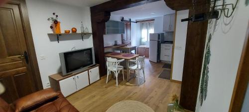San Vicente de la Sonsierra Apartment | Subida san juan