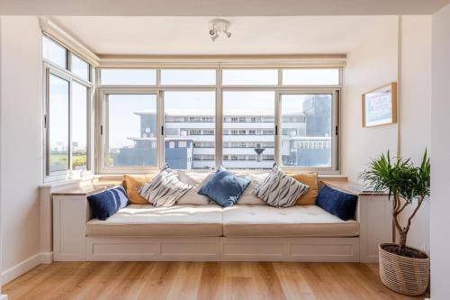 Mouille Point Apartment | Sublime Seaside Studio