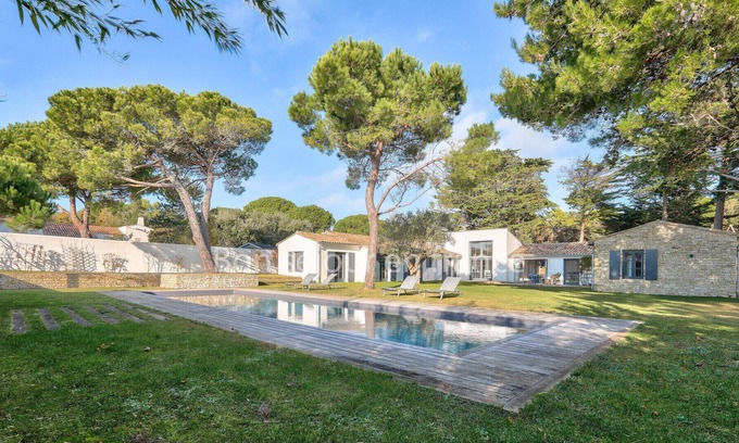 Les Portes-en-Re Villa | Sublime Villa 2 steps from Petit Bec beach