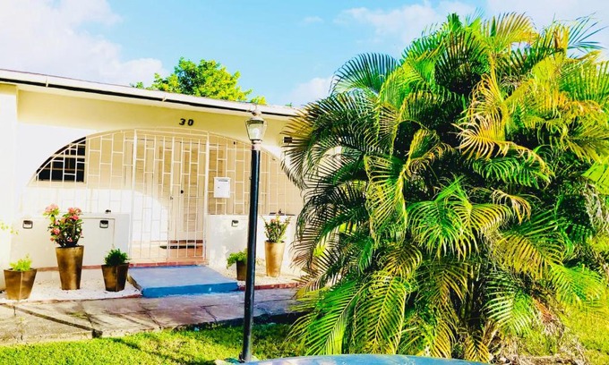 Sunset Crest Apartment | SugaLove Villa 30 Flamboyant Ave