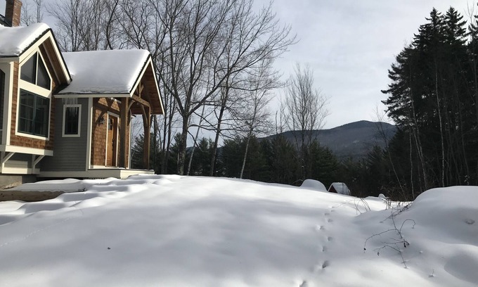 Waitsfield House | Sugarhouse Lodge—A Secluded Hilltop Retreat