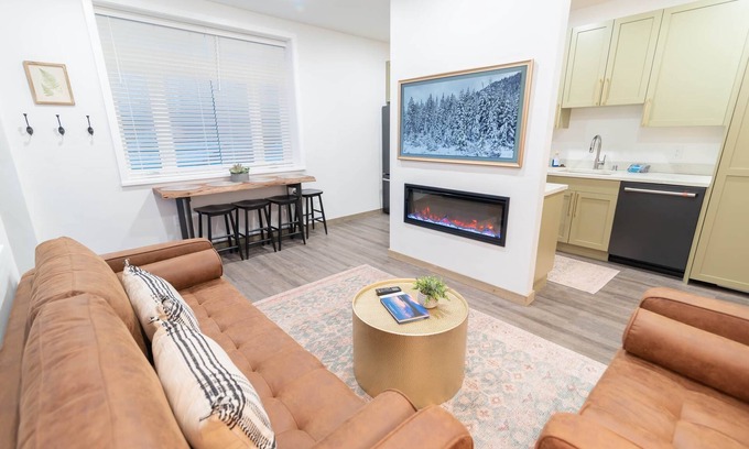 Palmer Apartment | Suite 03 Downtown Palmer