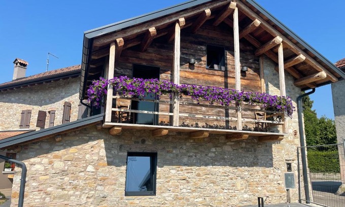 Trichiana Ski Chalet | Suite 110