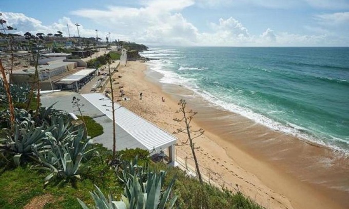 Parede House | SUITE - 5 Minutes walk to the BEACH