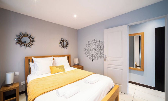 Saint-Jean Apartment | Suite Arago: Modern Comfort in the Heart of Everything