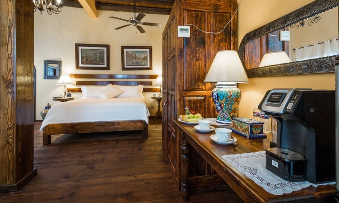 Esterito Bed & Breakfast | Suite Arlena, luxury ✔comfort✔close to the malecon✔Breakfast included✔