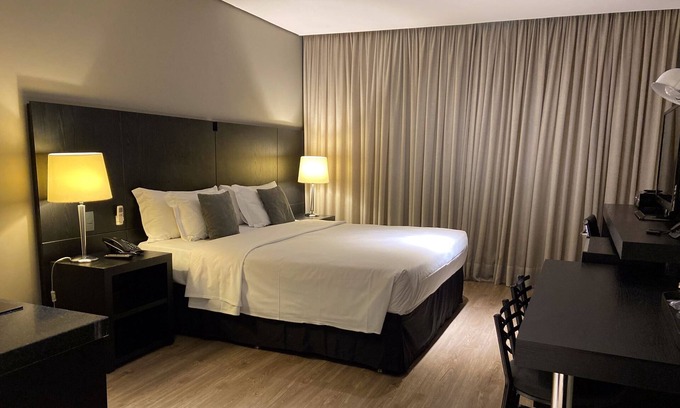 Matriz House | Suite Double with kitchen by ¼ UmQuarto 7-PR.