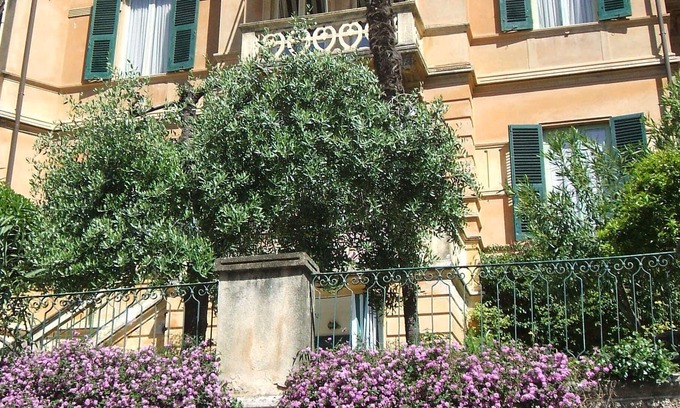 Levanto Villa | Suite in period villa a stone's throw from the sea