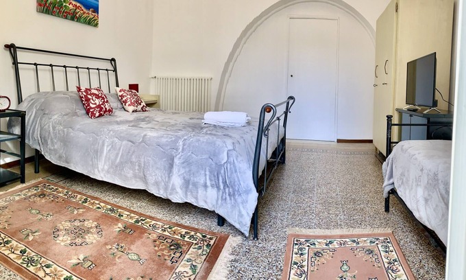 Ruggero Settimo Apartment | Suite on Castelnuovo Square