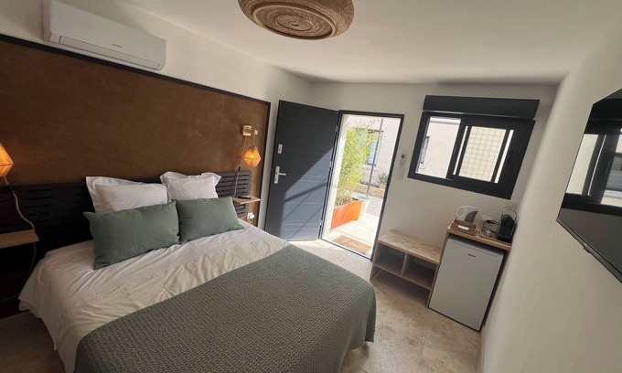 Uzes Bed & Breakfast | Suite Parentale Indépendante au Sein de la Maison D'hamih, Avec Petit-déjeuner