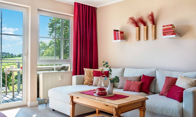 Spalt Apartment | Suite 'Seensucht' with Lake View, Shared Garden and Wi-Fi