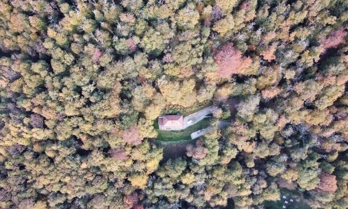 Castagnea Bed & Breakfast | Suite with balcony in a Charming B&B, “La Guardiana” at Oasi Zegna/hottub