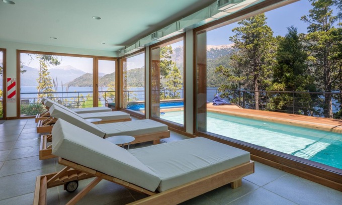 Villa Arelauquen Hotel | Suites del Lago Arrayan