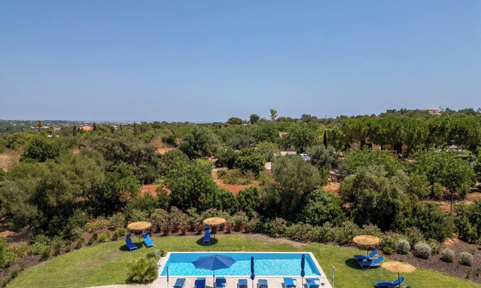 Moncarapacho e Fuseta Apartment | Suites Sunny Hill by Interhome