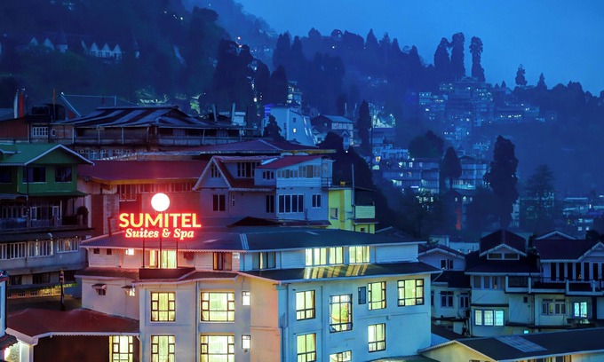 Darjeeling Hotel | Sumitel Hotel 500 meters from Mall Road
