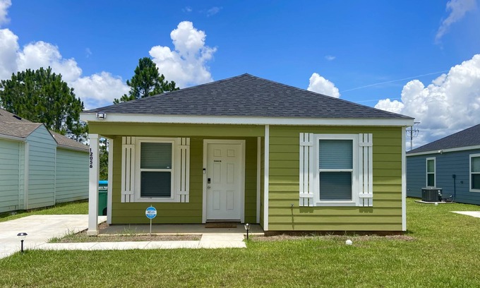 Gulfport House | Summer Fun/Beach/Shopping and much more!