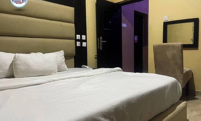 Epetu Hotel | SummerTym Hotel & Suites