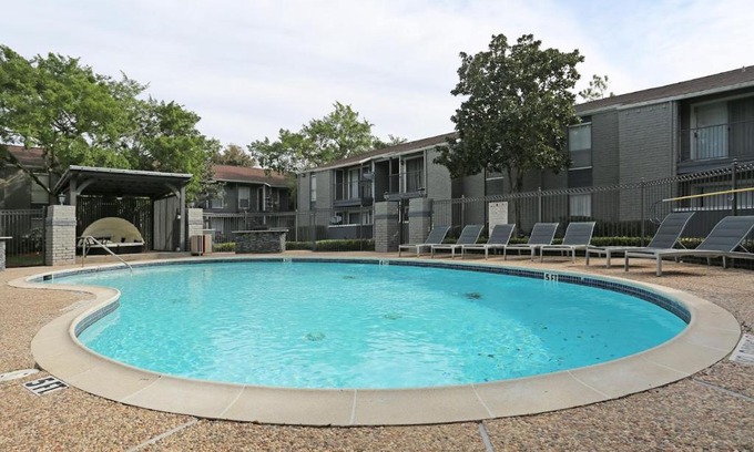 Angleton Apartment | SUMMIT PROPERTY