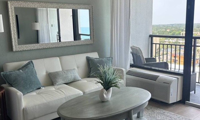Myrtle Beach Hotel | Sun & Sand @ the Landmark Resort