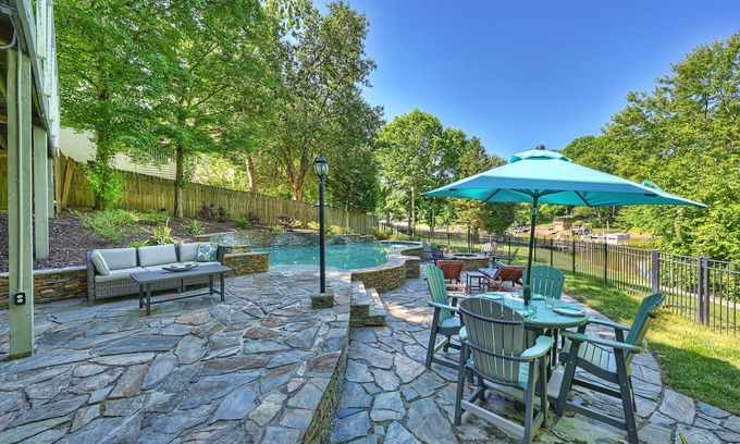 Mayhew House | Sun Up, Sun Down by AvantStay | Pool w/Waterfall