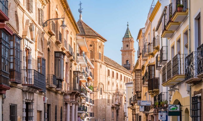 Plaza de Toros Vieja Apartment | Suncity Salitre I bedroom (3A) | Near Train Station