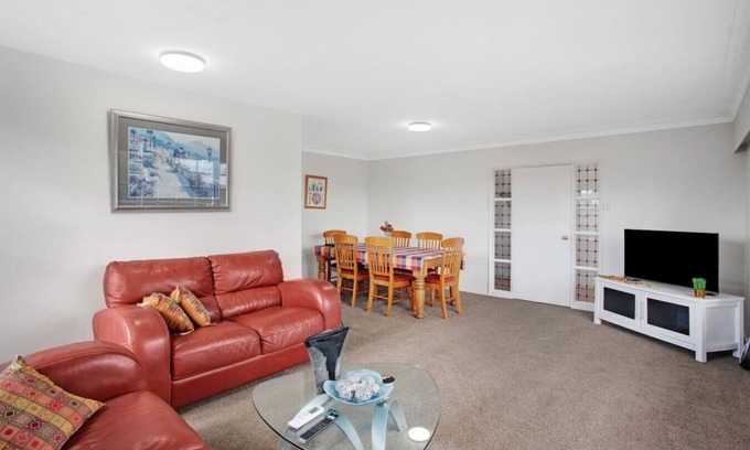 Greenlane - Ellerslie House | Sunlit Glow Spacious 5BR Home on Ladies Mile