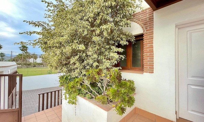 Motril Villa | Sunlit Villa near Golf